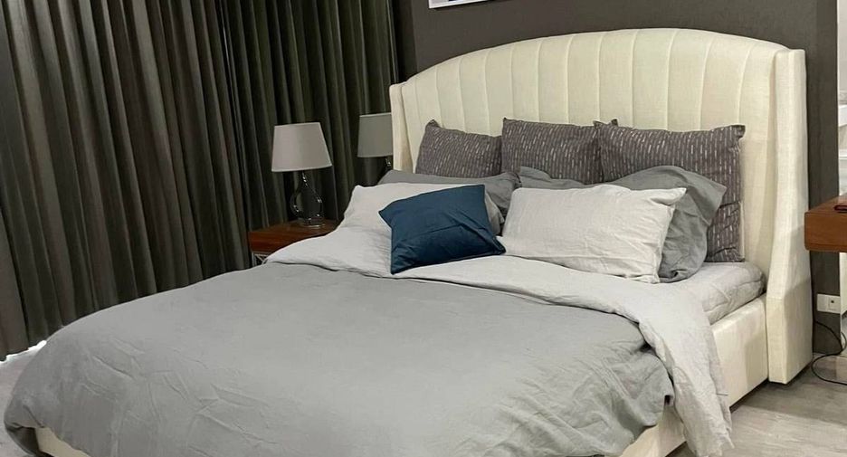 For sale 2 ベッドルーム condo in Pathum Wan, Bangkok