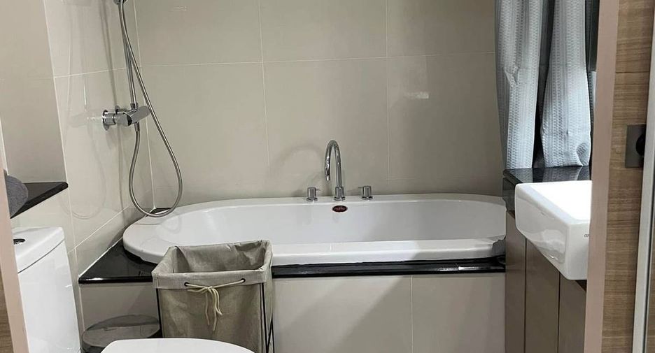 For sale 2 ベッドルーム condo in Pathum Wan, Bangkok