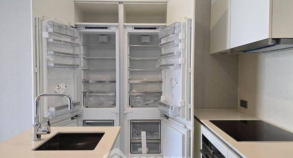 Продажа 2 спальни кондо в Кхлонг Тоеи, Бангкок