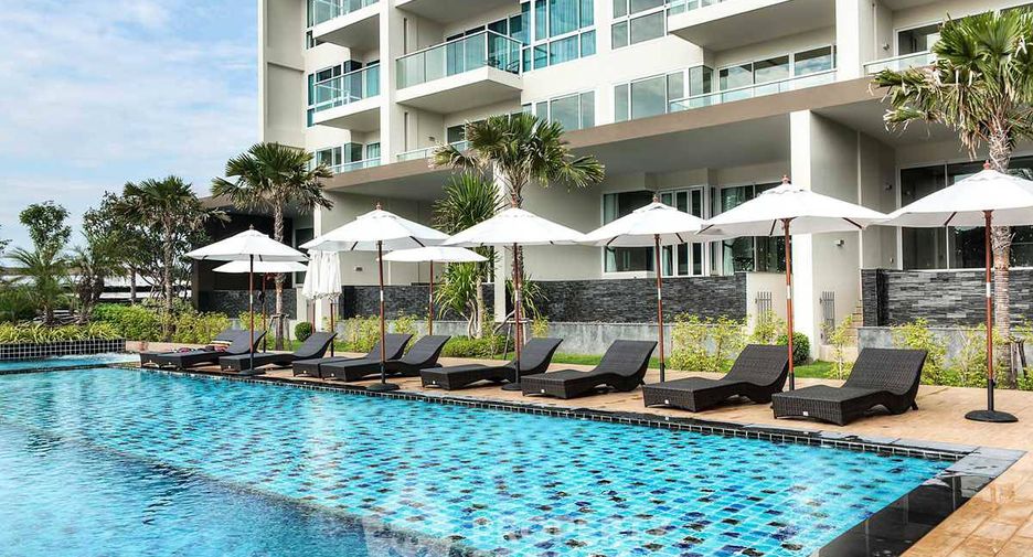 For sale 3 bedrooms condo in Jomtien, Pattaya
