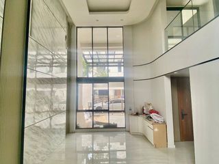 For sale 3 bedrooms townhouse in Yan Nawa, Bangkok