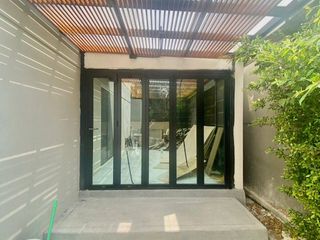 For sale 3 bedrooms townhouse in Yan Nawa, Bangkok