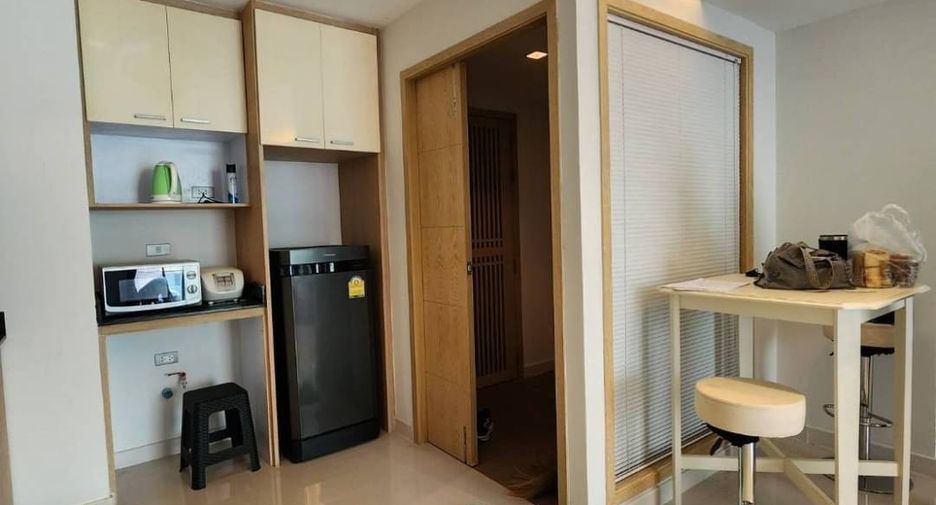 For sale 1 bed condo in Sattahip, Chonburi