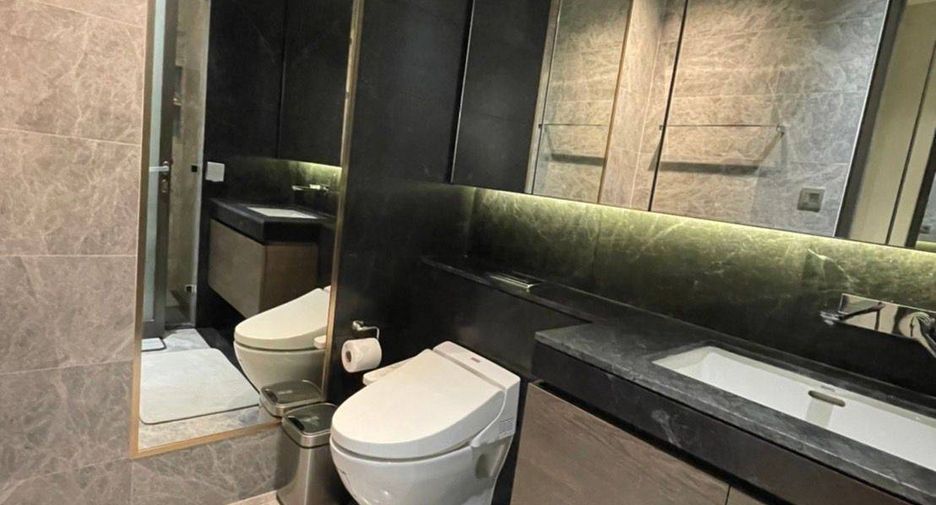 For rent and for sale 2 bedrooms condo in Pathum Wan, Bangkok