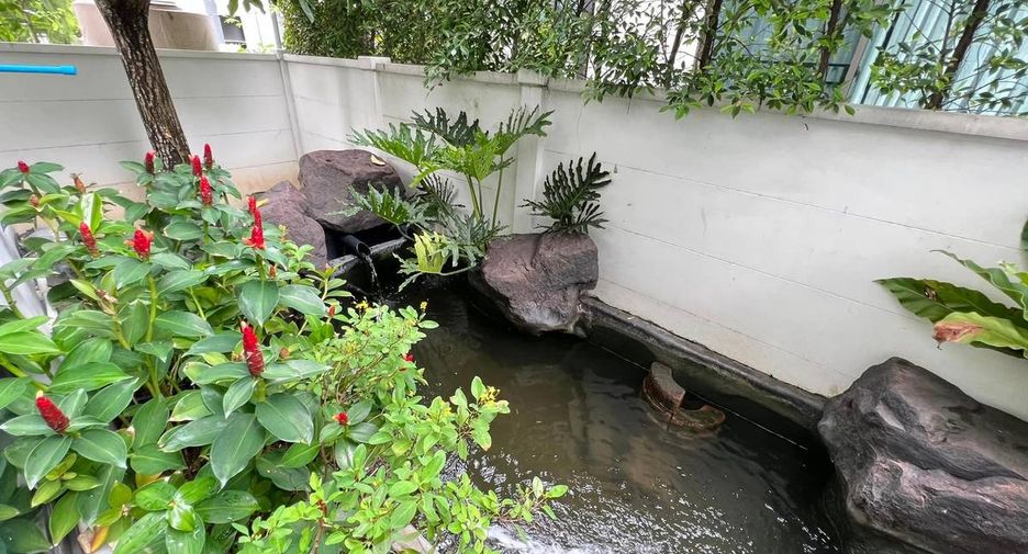 For rent and for sale 4 bedrooms house in Khlong Sam Wa, Bangkok