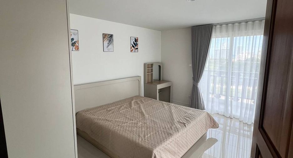 For rent 3 ベッドルーム condo in Pratumnak, Pattaya