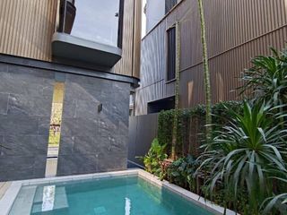 出租 4 卧室 独立屋 在 Wang Thong Lang, 曼谷
