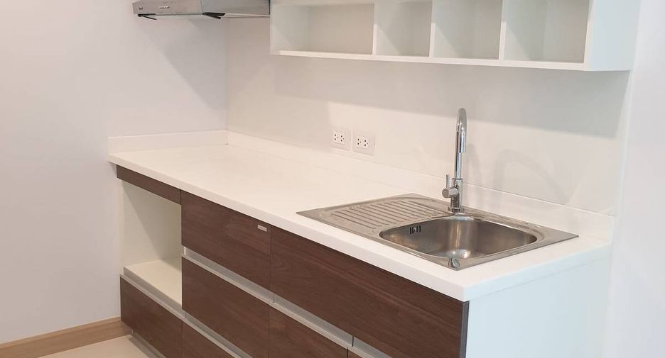 For rent 1 bed condo in Yan Nawa, Bangkok