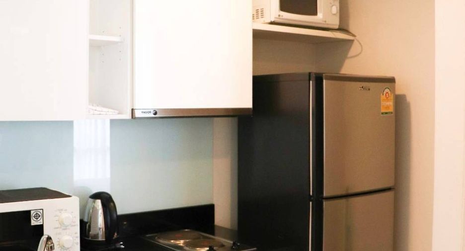 For rent 1 bed condo in Watthana, Bangkok
