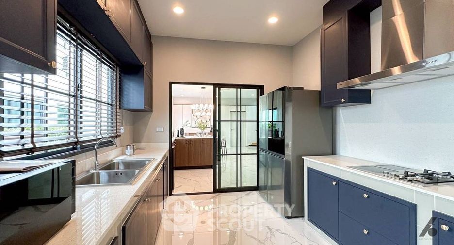 For rent 4 bedrooms house in Bang Phli, Samut Prakan
