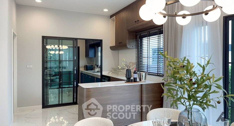 For rent 4 bedrooms house in Bang Phli, Samut Prakan