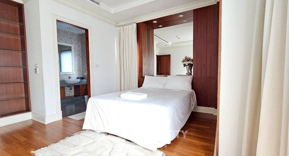 For rent 5 bedrooms condo in Pathum Wan, Bangkok