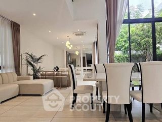 For rent 4 bedrooms house in Bang Kapi, Bangkok