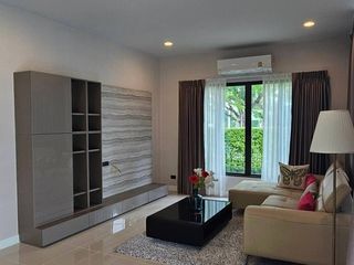 For rent 5 bedrooms house in Bang Kapi, Bangkok