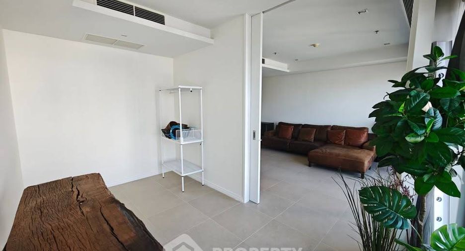 Condo en alquiler de 3 habitaciones en Sathon, Bangkok