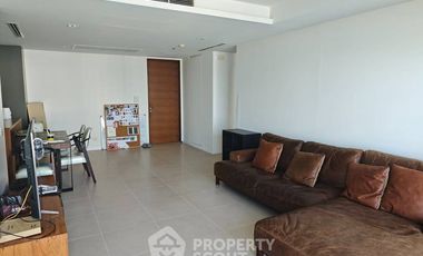 Condo en alquiler de 3 habitaciones en Sathon, Bangkok