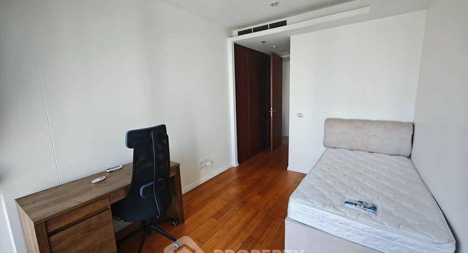 Condo en alquiler de 3 habitaciones en Sathon, Bangkok