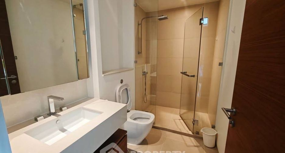 Condo en alquiler de 3 habitaciones en Sathon, Bangkok