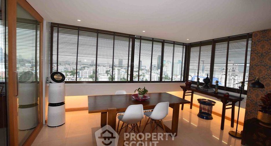 For rent 3 bedrooms condo in Watthana, Bangkok