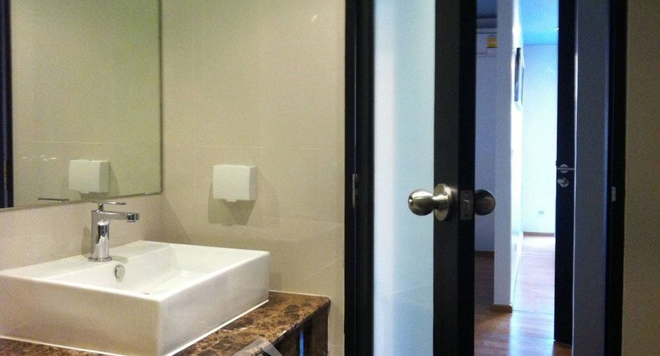 For rent 1 bed condo in Pathum Wan, Bangkok