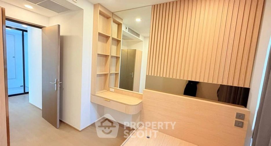 For rent 2 bedrooms condo in Bang Rak, Bangkok