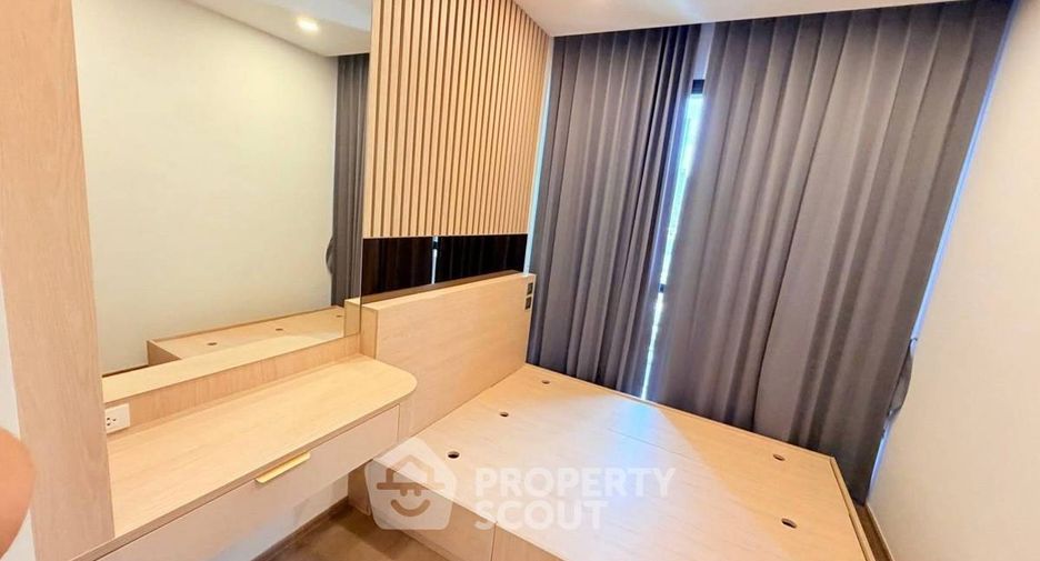 For rent 2 bedrooms condo in Bang Rak, Bangkok