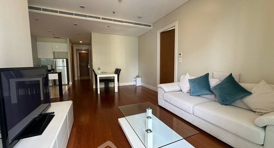 For rent 2 bedrooms condo in Khlong Toei, Bangkok
