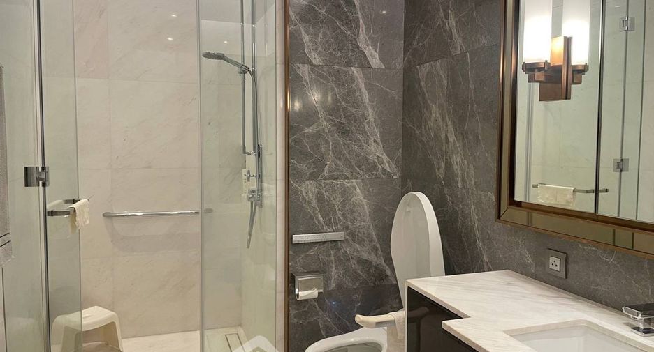 For rent 1 bed condo in Pathum Wan, Bangkok