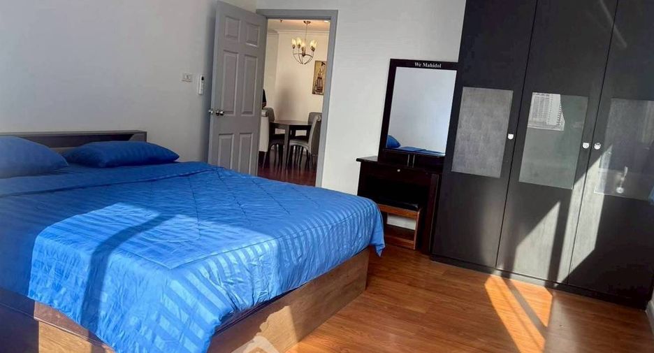 For rent 3 bedrooms condo in Watthana, Bangkok