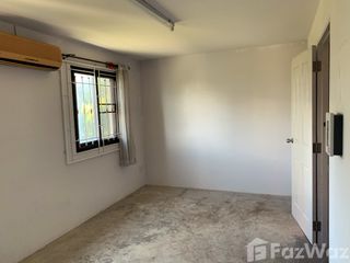 For rent 3 bedrooms townhouse in Phra Samut Chedi, Samut Prakan