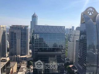 For rent 3 bedrooms condo in Pathum Wan, Bangkok