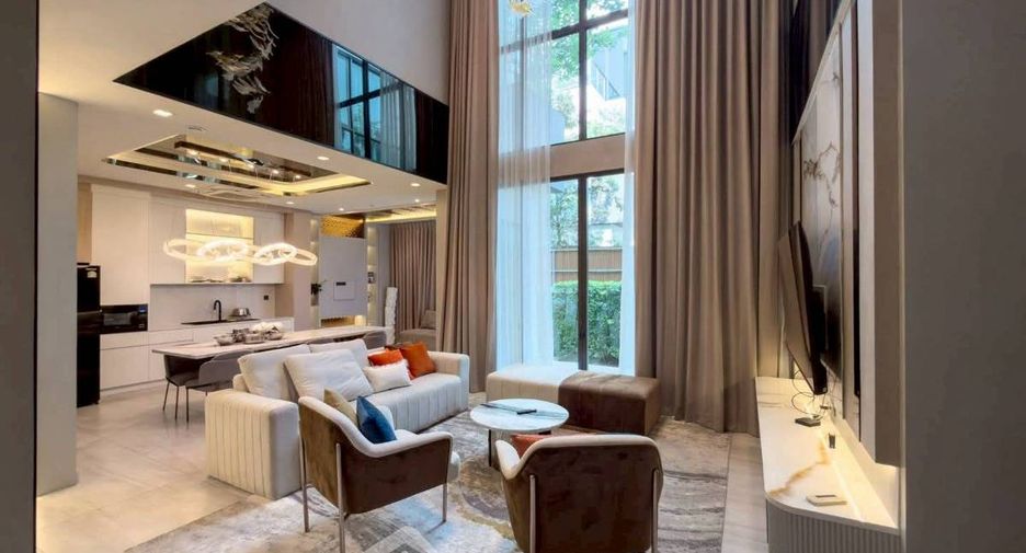 For rent 4 bedrooms house in Saphan Sung, Bangkok