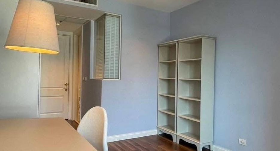 For rent 2 bedrooms condo in Pathum Wan, Bangkok