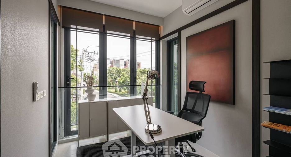 For rent 2 bedrooms house in Suan Luang, Bangkok