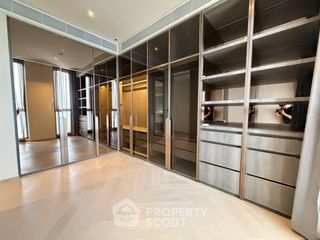 À louer 4 chambres condo à Sathon, Bangkok