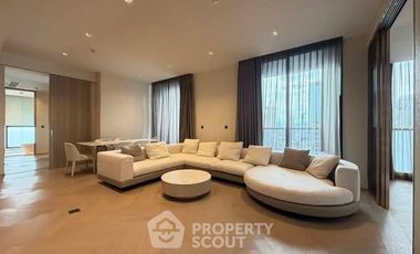 For rent 4 bedrooms condo in Sathon, Bangkok