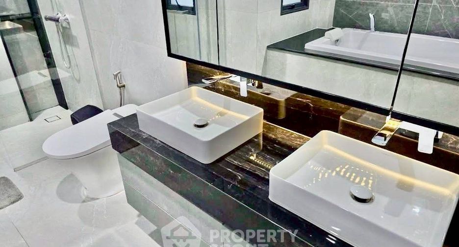 For rent 4 bedrooms house in Suan Luang, Bangkok