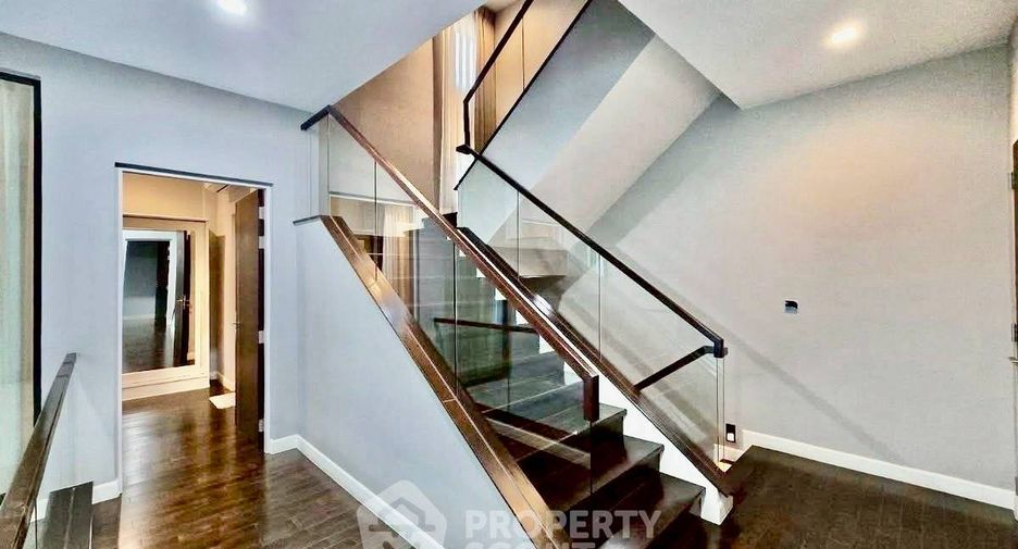 For rent 4 bedrooms house in Suan Luang, Bangkok