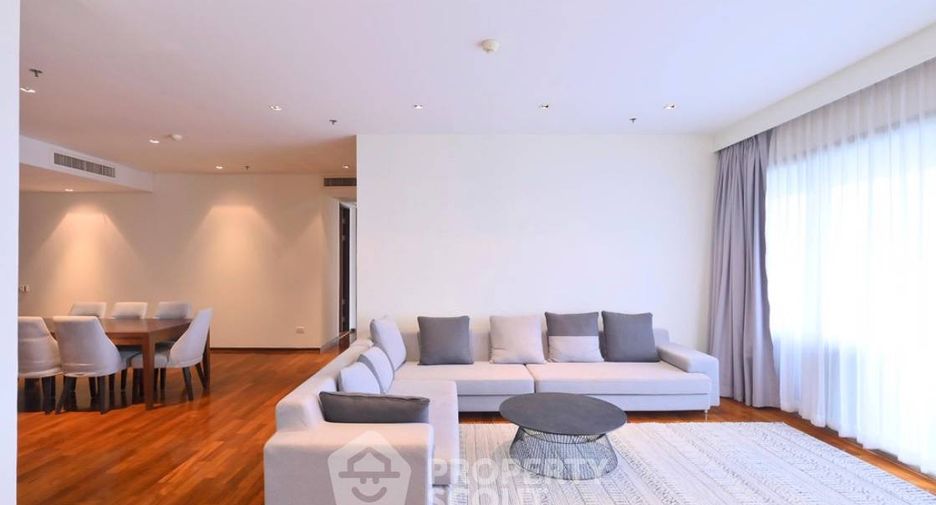 For rent 3 ベッドルーム condo in Khlong Toei, Bangkok
