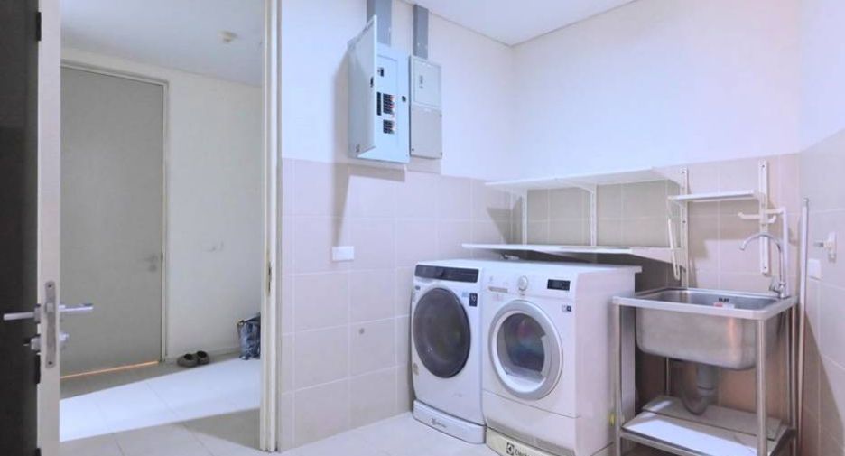 For rent 3 ベッドルーム condo in Khlong Toei, Bangkok