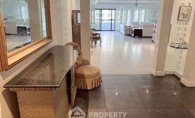 Wohnung zur Miete mit 3 Zimmer in Watthana, Bangkok