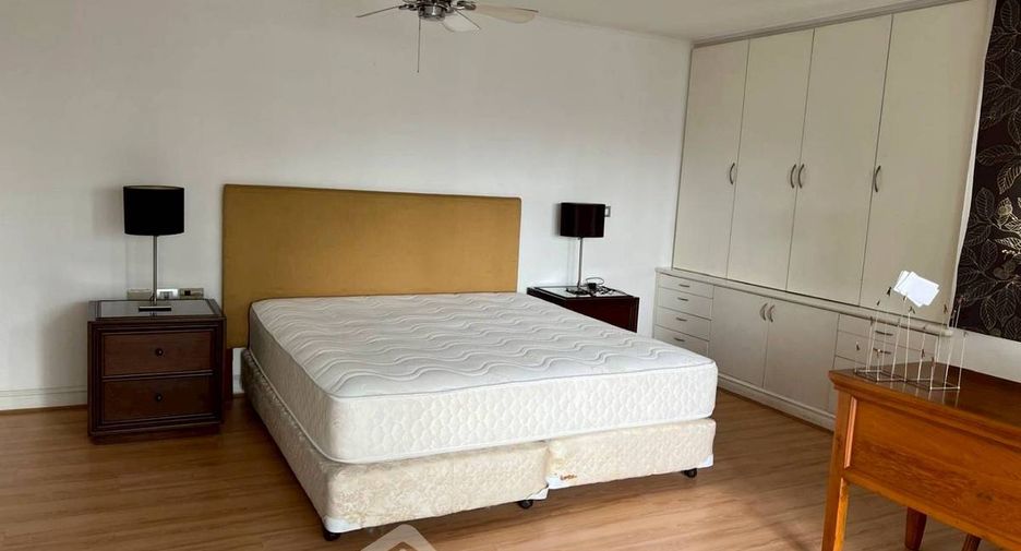 Wohnung zur Miete mit 3 Zimmer in Watthana, Bangkok