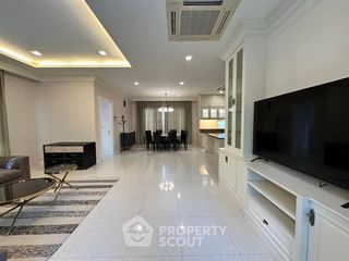 À louer 4 chambres maison à Bang Phli, Samut Prakan
