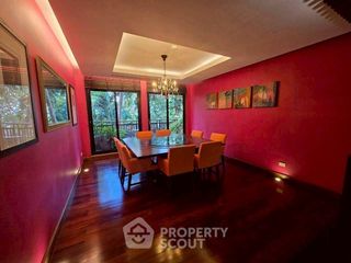 For rent 3 bedrooms condo in Yan Nawa, Bangkok