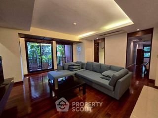 For rent 3 bedrooms condo in Yan Nawa, Bangkok
