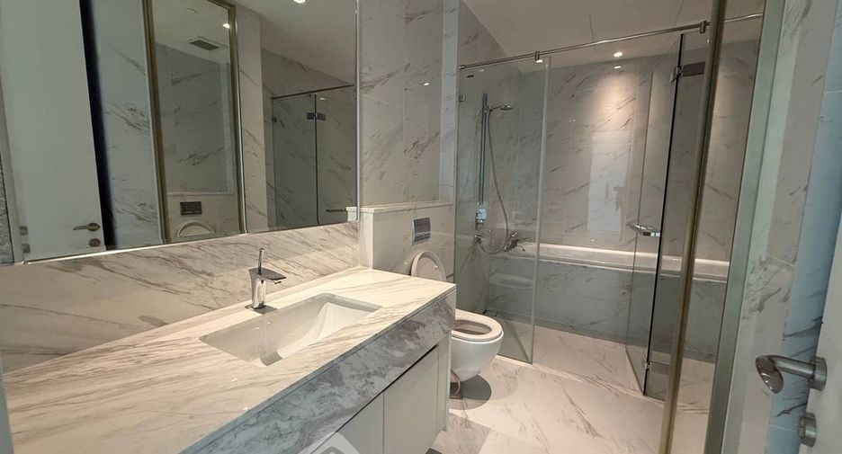 For rent 3 bedrooms condo in Bang Kho Laem, Bangkok
