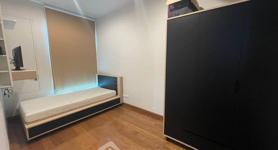 For rent 2 bedrooms condo in Pathum Wan, Bangkok