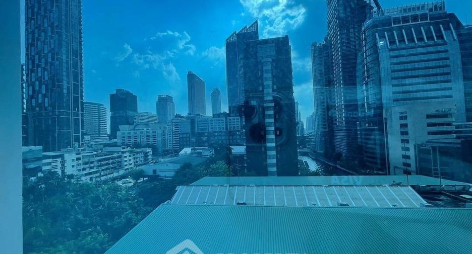 For rent 2 bedrooms condo in Pathum Wan, Bangkok