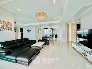 For rent 3 bedrooms condo in Bang Lamung, Chonburi