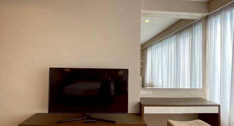 Condo en alquiler de 4 habitaciones en Watthana, Bangkok